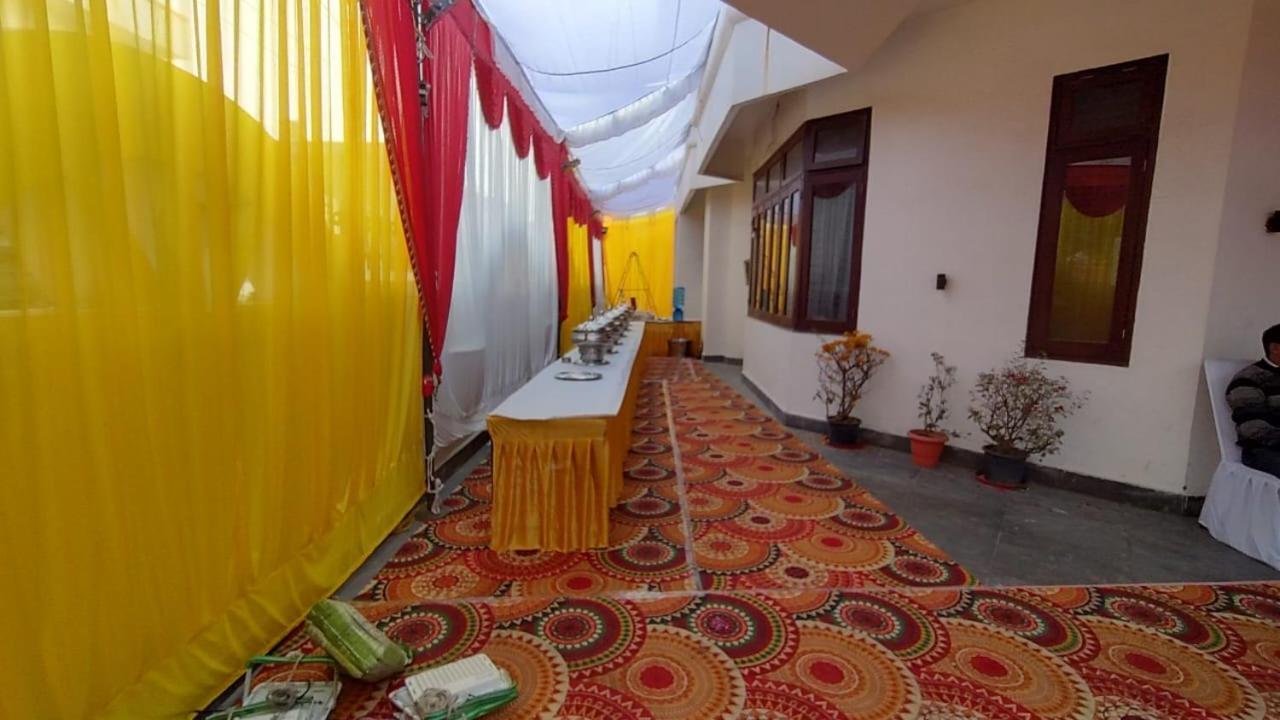 Mauji'S Villa Hotel & Guest House Allāhābād Junction Екстериор снимка