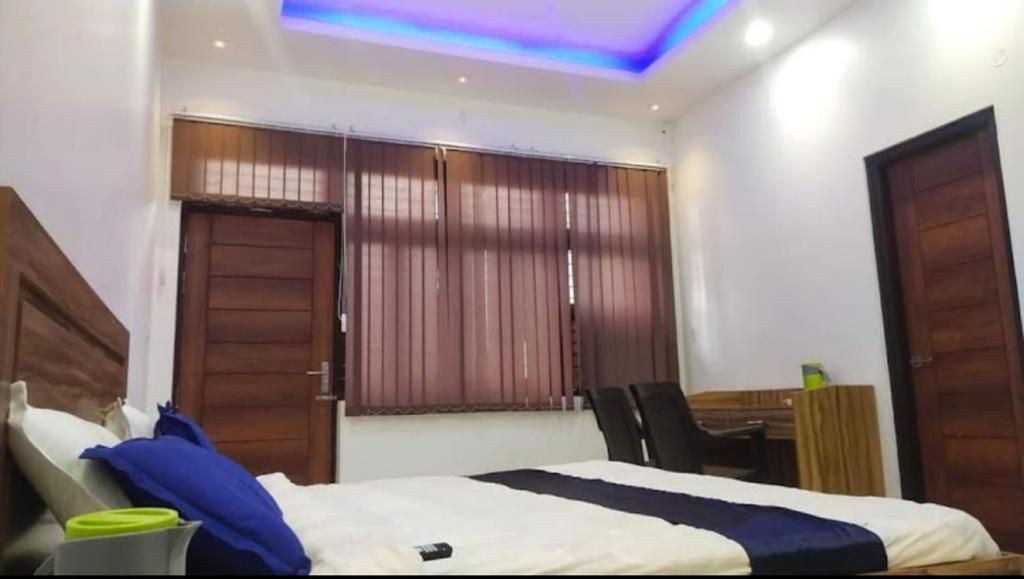 Mauji'S Villa Hotel & Guest House Allāhābād Junction Екстериор снимка