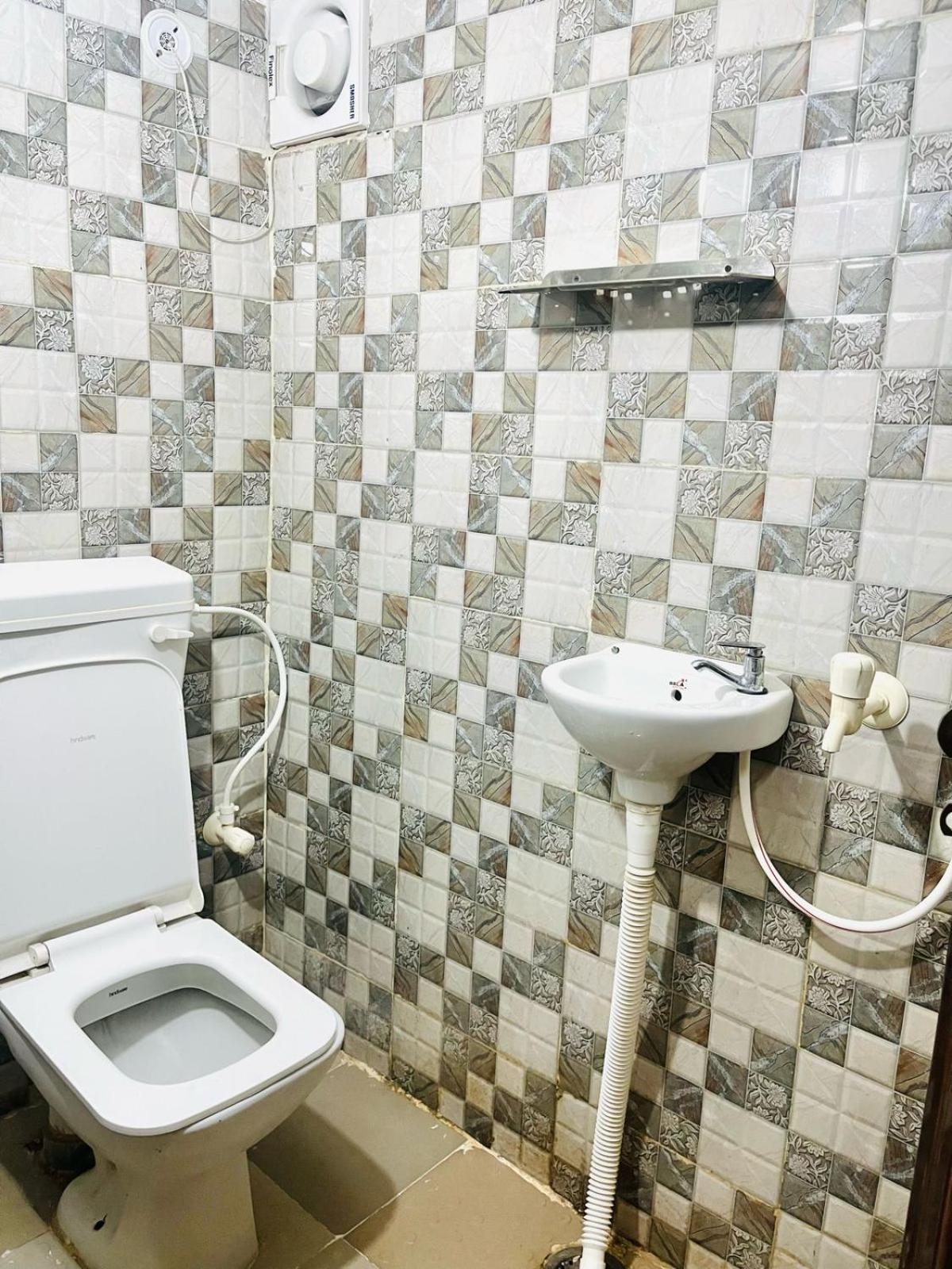Mauji'S Villa Hotel & Guest House Allāhābād Junction Екстериор снимка